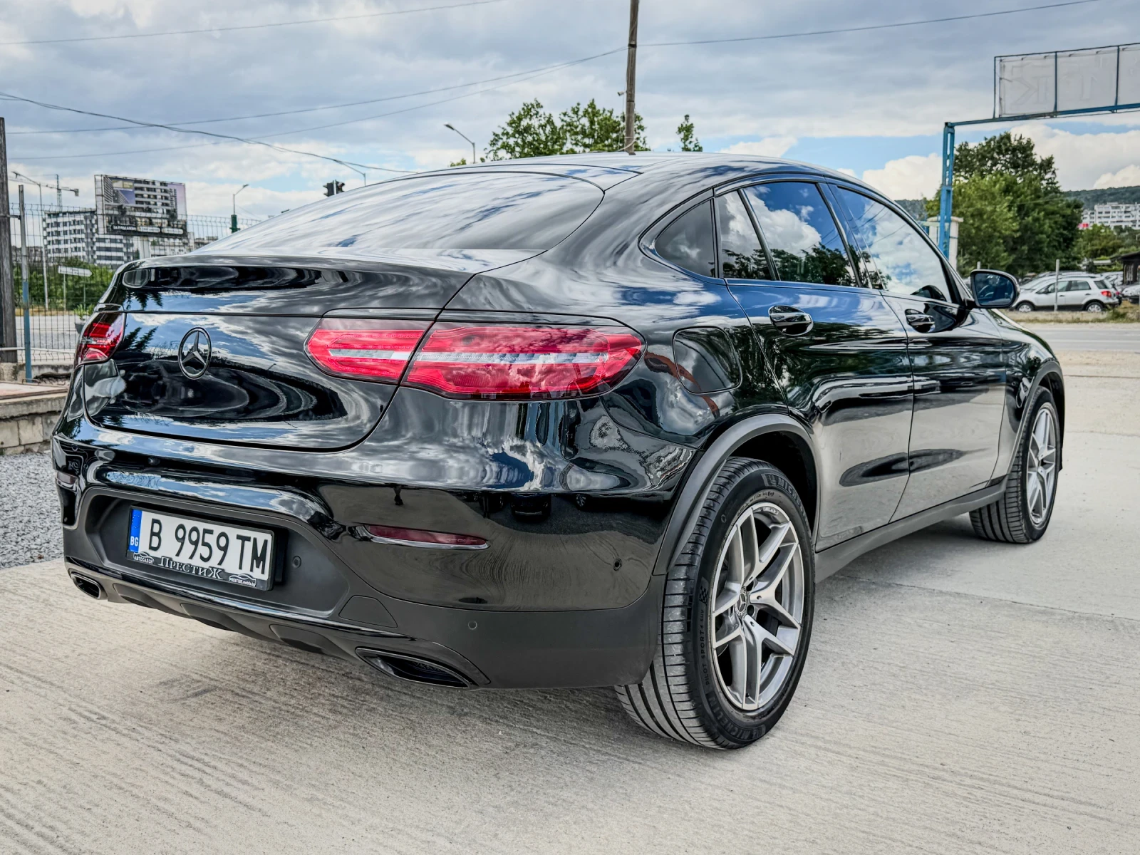 Mercedes-Benz GLC 250 AMG LINE - 360, снимка 4 - Автомобили и джипове - 54895522