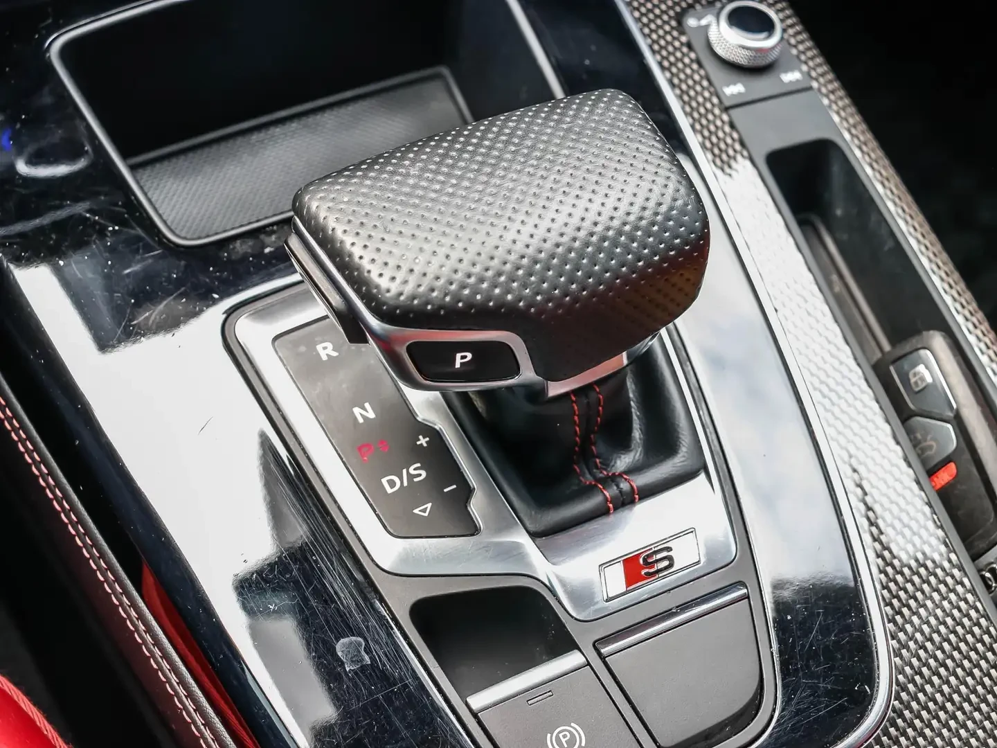 Audi SQ5 MATRIX* ПАНОРАМА* КАМЕРА* LANE* ASSIST* , снимка 9 - Автомобили и джипове - 55789154