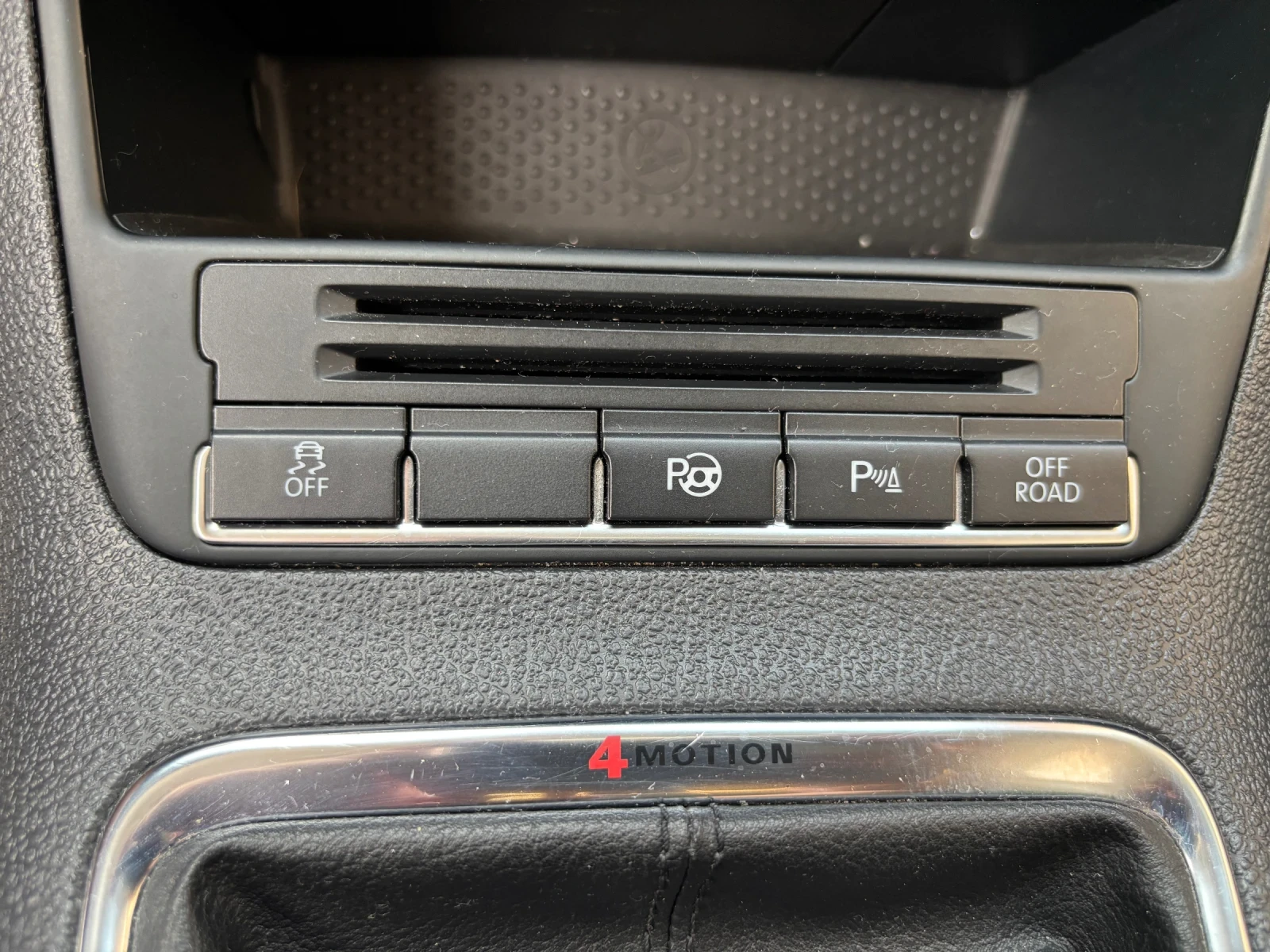 VW Tiguan, снимка 11 - Автомобили и джипове - 55953885