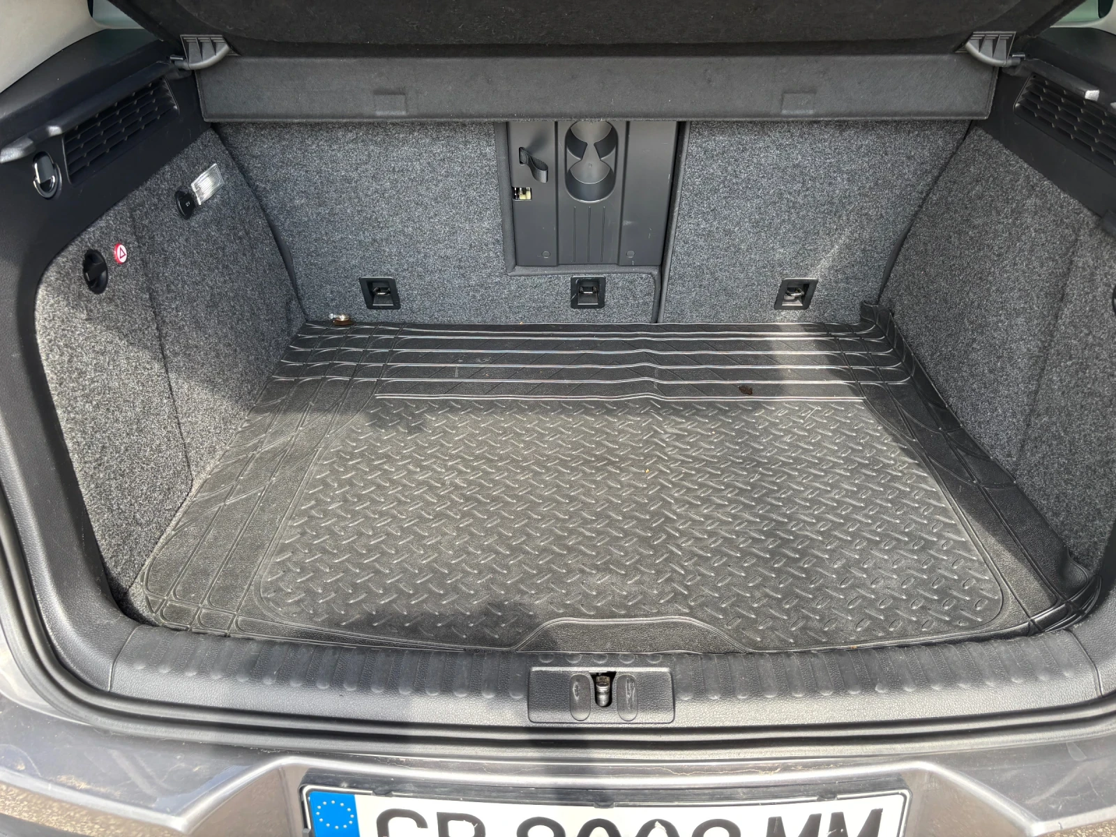 VW Tiguan, снимка 9 - Автомобили и джипове - 55953885