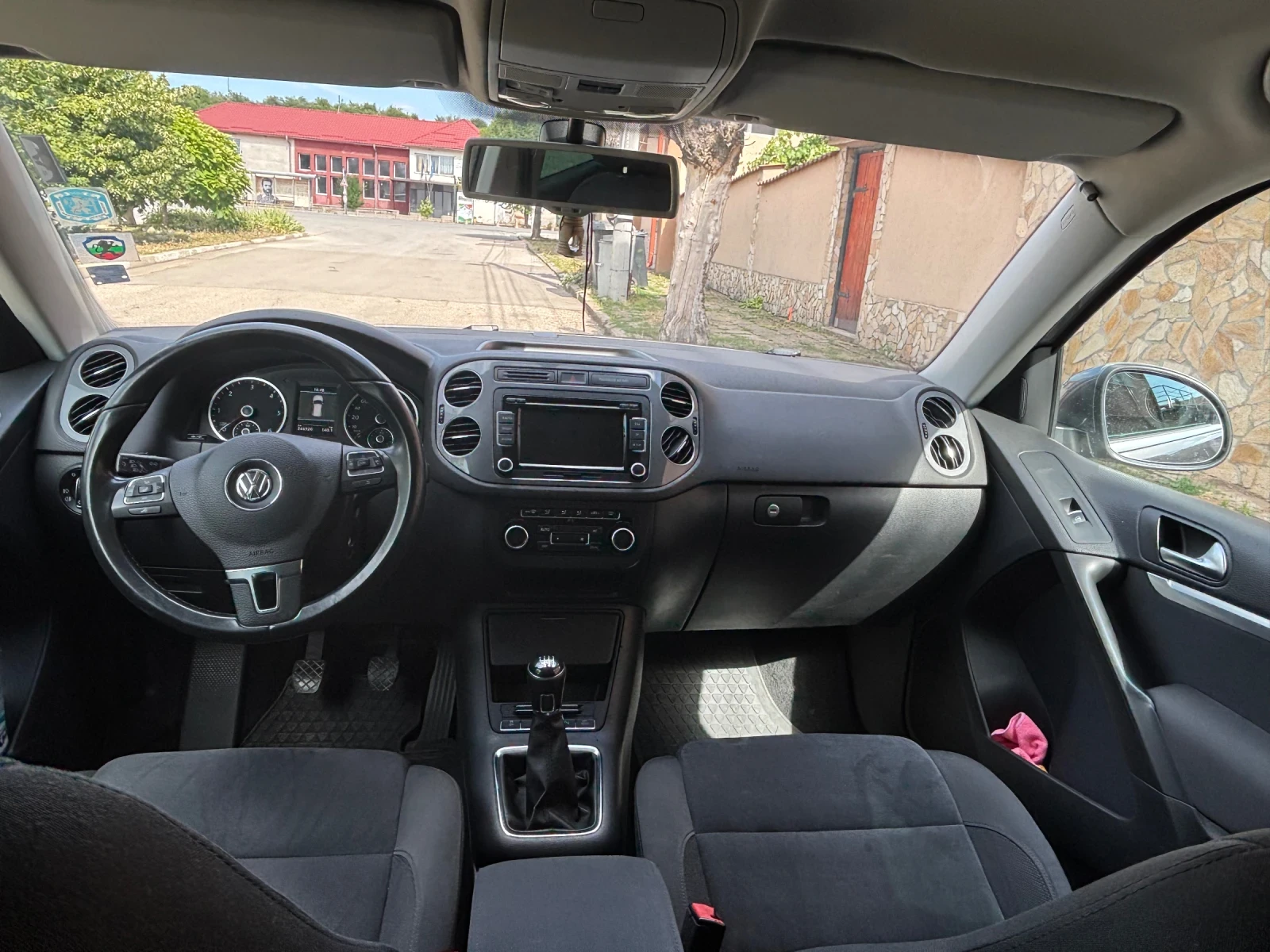 VW Tiguan, снимка 10 - Автомобили и джипове - 55953885