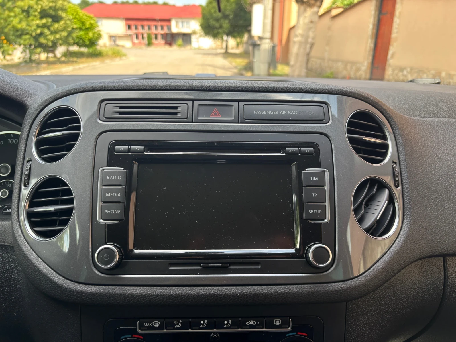 VW Tiguan, снимка 12 - Автомобили и джипове - 55953885
