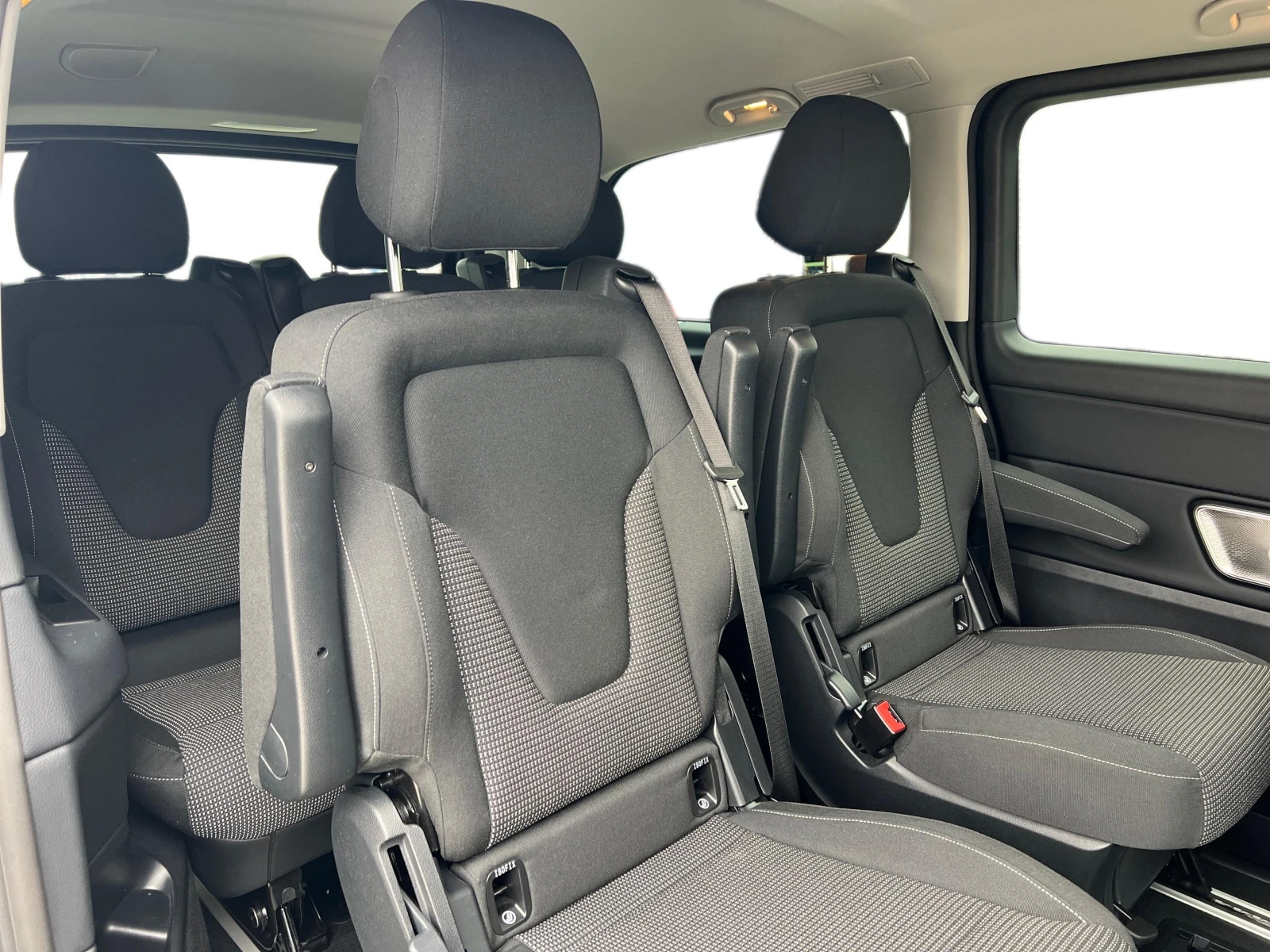 Mercedes-Benz V 300 EQ Long, снимка 12 - Бусове и автобуси - 54223296
