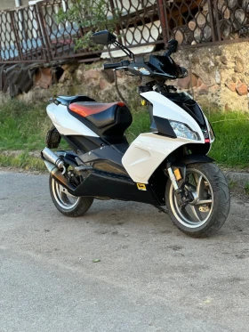     Aprilia Sr