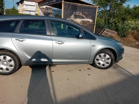 Opel Astra Opel Astra Sports Tourer , снимка 2