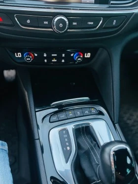 Opel Insignia OPC Line/Печка/CarPlay/Matrix/Distronic/AT8/Full, снимка 13