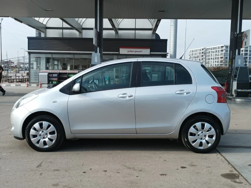 Toyota Yaris * * 1.3VVTI* 87ps* ITALIA* * , снимка 4 - Автомобили и джипове - 49041374