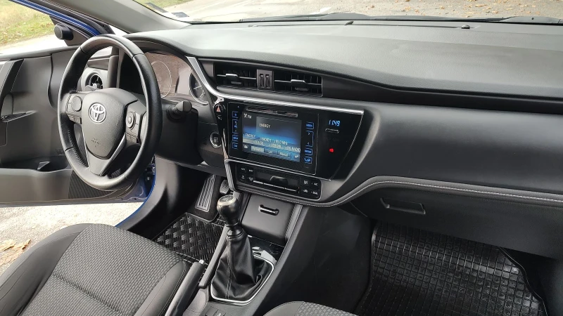 Toyota Corolla Anniversary(Лимитирано специално ниво), снимка 10 - Автомобили и джипове - 52658498