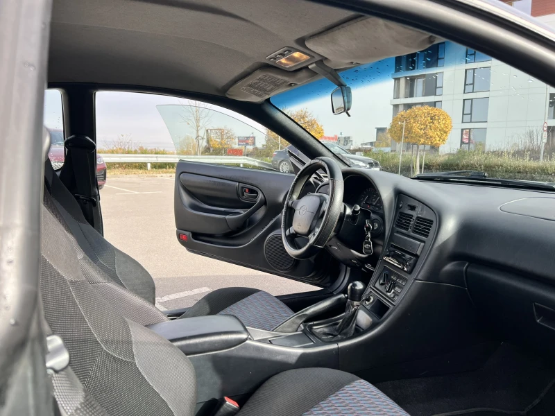 Toyota Celica, снимка 12 - Автомобили и джипове - 52460125