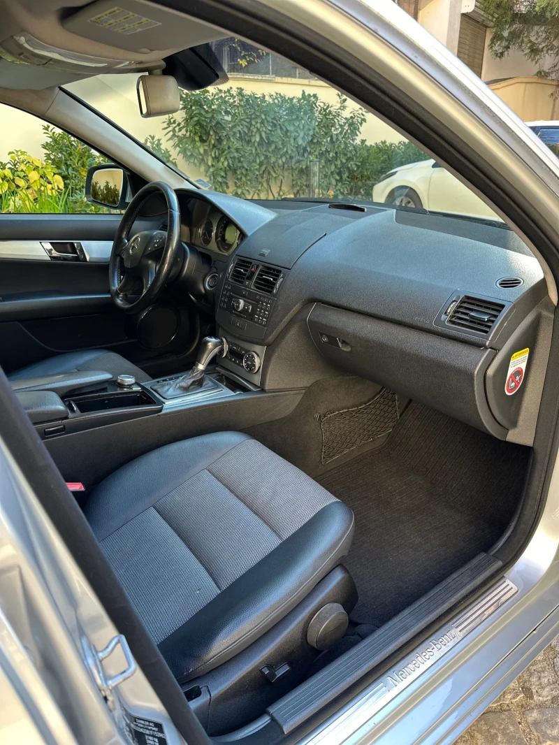 Mercedes-Benz 220, снимка 8 - Автомобили и джипове - 52578063