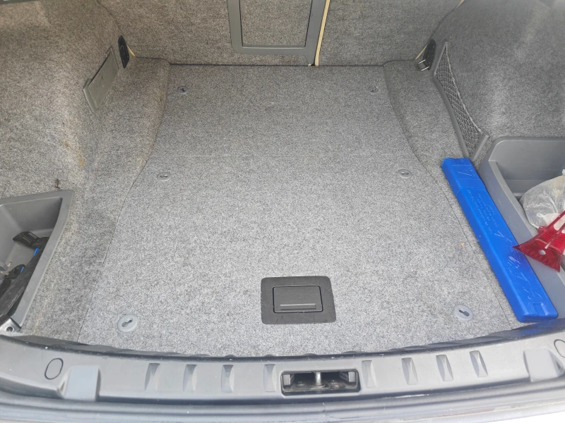 BMW 320 d AUTOMAT 2010g, снимка 10 - Автомобили и джипове - 52831427