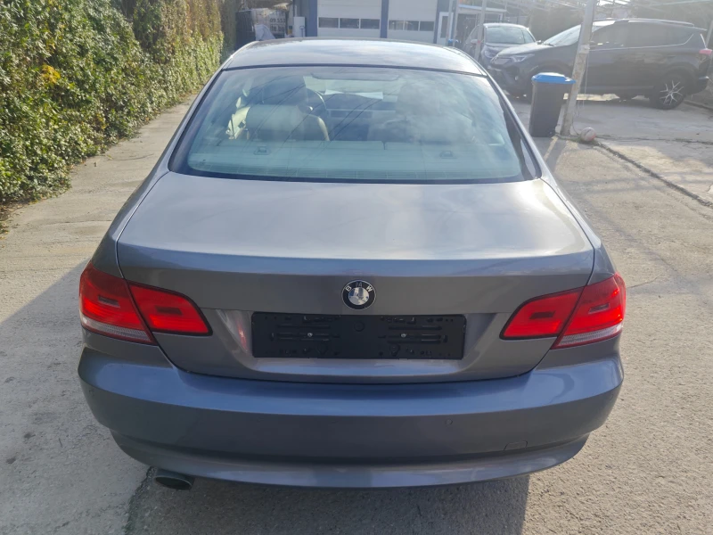 BMW 320 d AUTOMAT 2010g, снимка 4 - Автомобили и джипове - 52831427