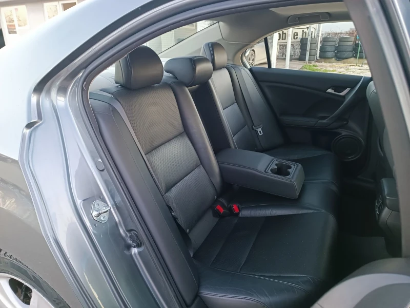 Honda Accord 2.4i-201кс-ШВЕЙЦАРИЯ-АВТОМАТ-ДИСТРОНИК-NAVI-FULL, снимка 10 - Автомобили и джипове - 52930663