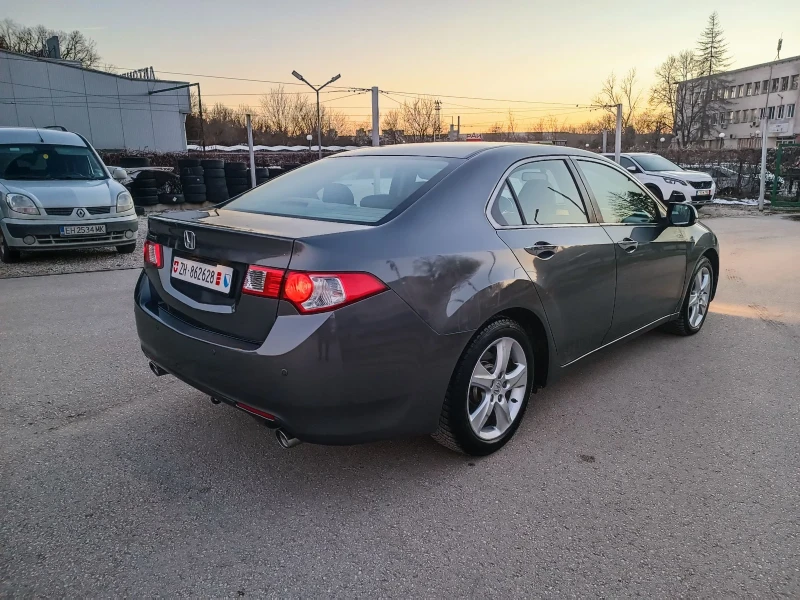 Honda Accord 2.4i-201кс-ШВЕЙЦАРИЯ-АВТОМАТ-ДИСТРОНИК-NAVI-FULL, снимка 3 - Автомобили и джипове - 52930663