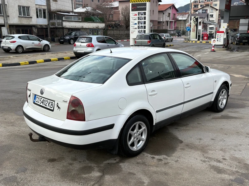 VW Passat, снимка 3 - Автомобили и джипове - 53097639