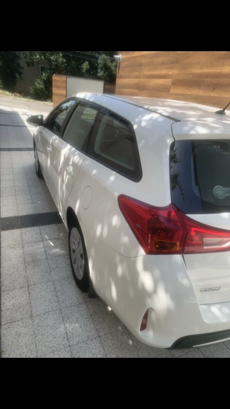 Toyota Auris, снимка 3 - Автомобили и джипове - 47789111