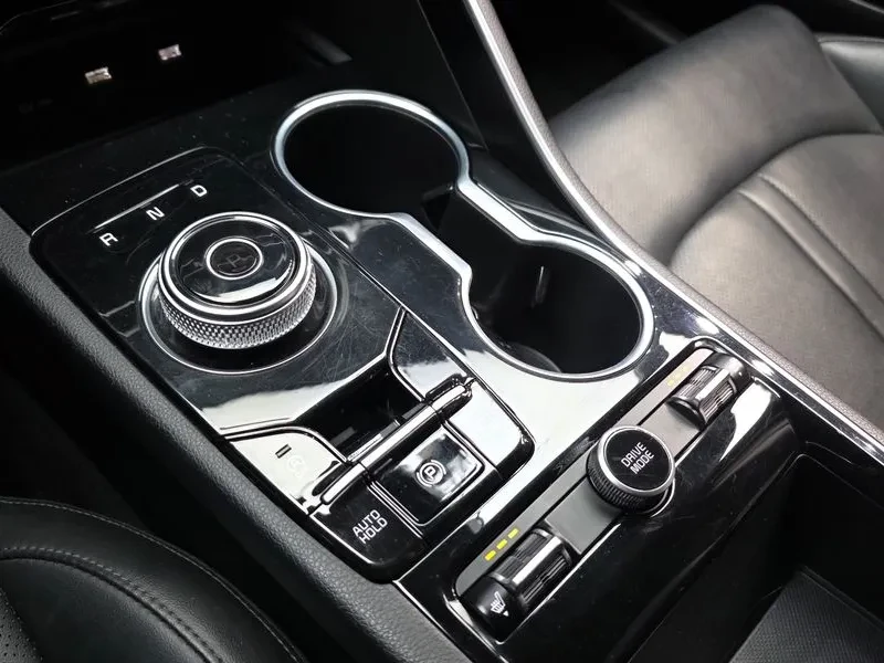 Kia K5 2.0, снимка 9 - Автомобили и джипове - 54263592