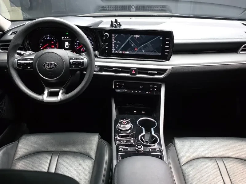 Kia K5 2.0, снимка 7 - Автомобили и джипове - 54263592