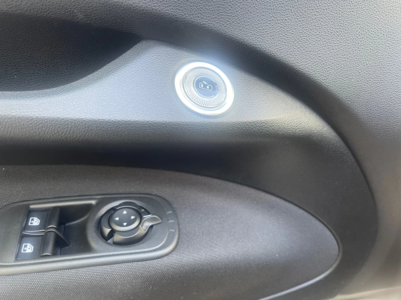 Fiat 500 E ICON/НОВ/42kWh | Mobile.bg — изображение 16