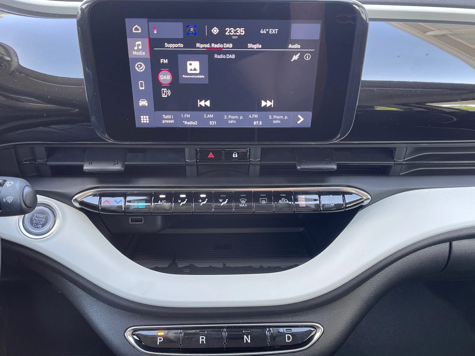 Fiat 500 E ICON/НОВ/42kWh | Mobile.bg — изображение 14