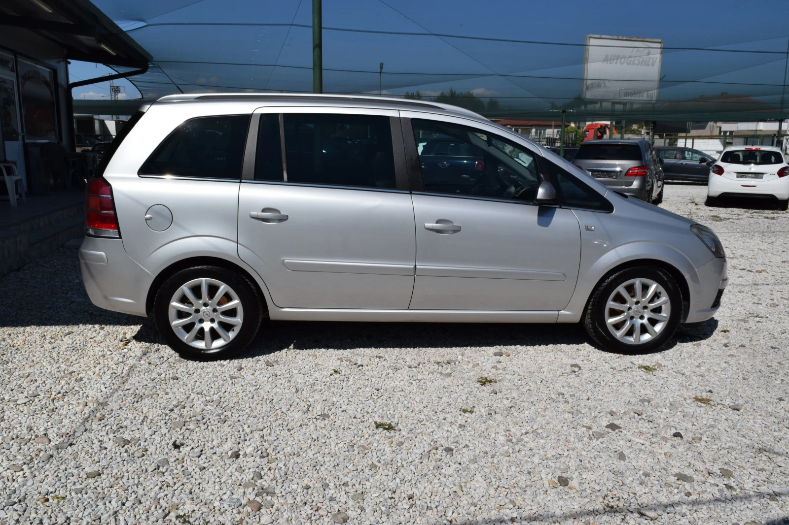 Opel Zafira 1.9 CDTI* 7 места* 6 скорости* с регистрация - изображение 8