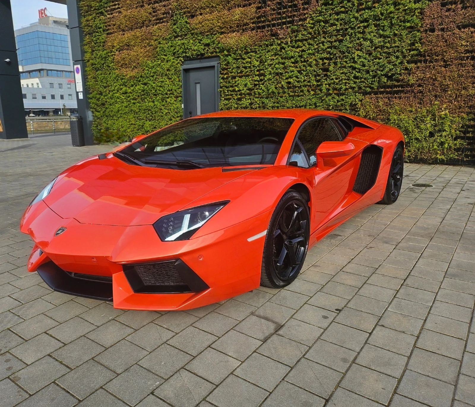 Lamborghini Aventador LP-700 - изображение 2