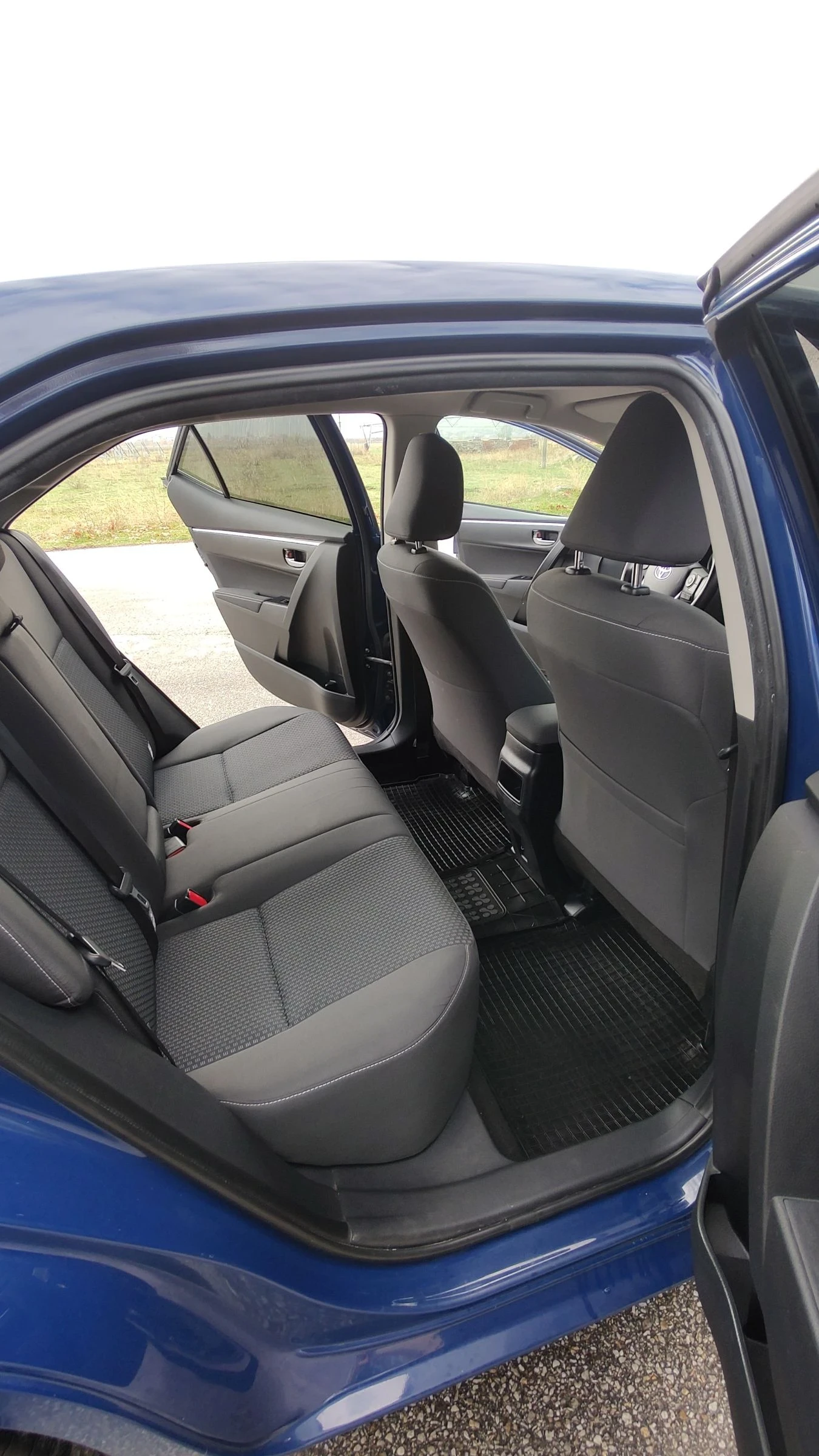 Toyota Corolla Anniversary(  ) | Mobile.bg   13