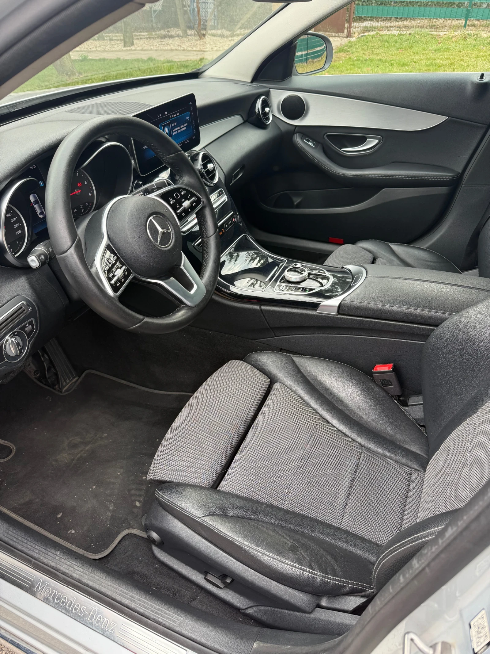 Mercedes-Benz C 220, снимка 9 - Автомобили и джипове - 53760561