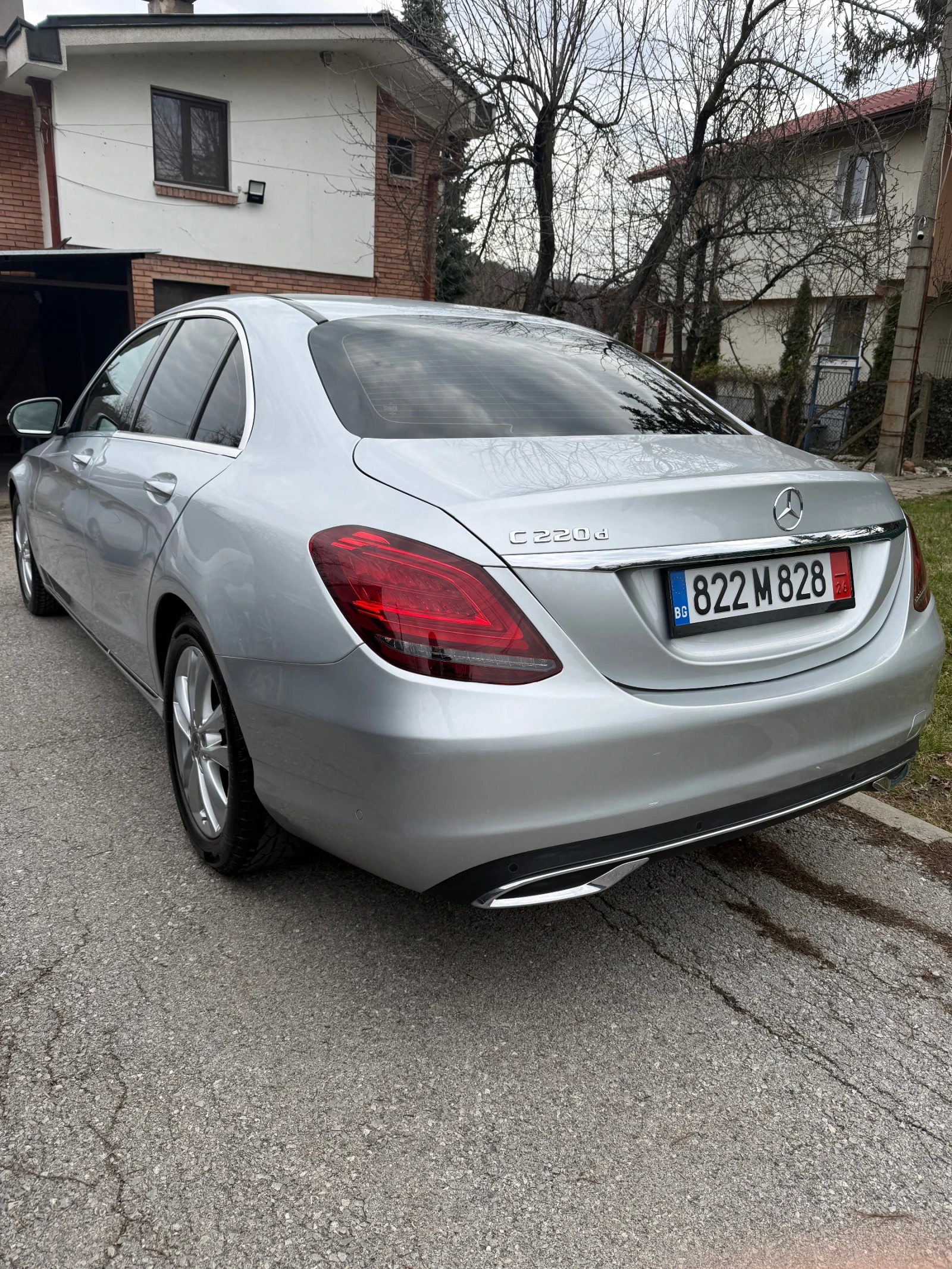 Mercedes-Benz C 220, снимка 4 - Автомобили и джипове - 53760561