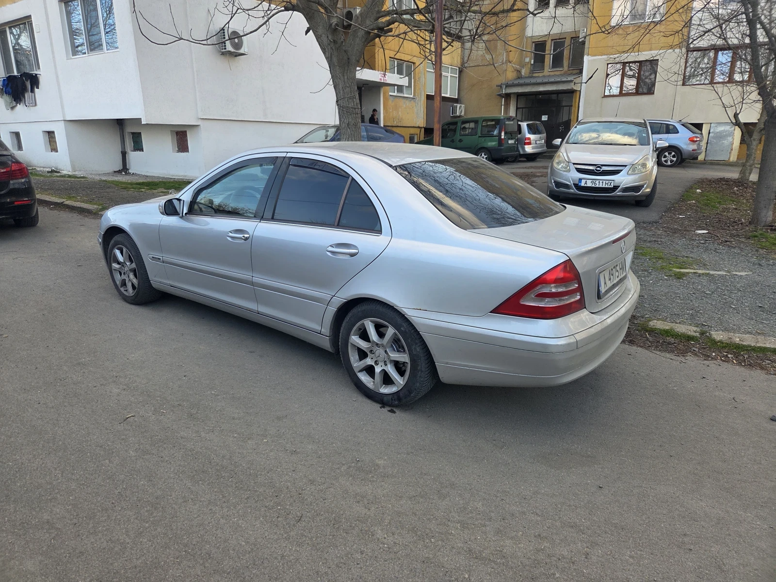 Mercedes-Benz C 180 W 203, снимка 2 - Автомобили и джипове - 53775998