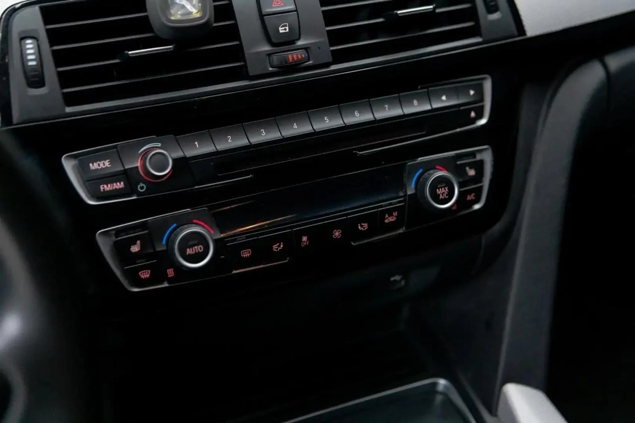 BMW 440 Xdrive* Shadowline* Digital* Carplay* Подгрев, снимка 14 - Автомобили и джипове - 53816587