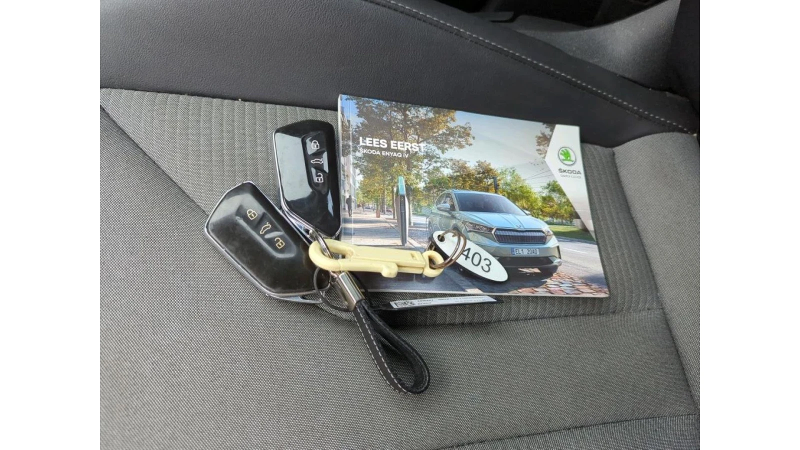 Skoda Enyaq 60 - Electric, снимка 8 - Автомобили и джипове - 53988185