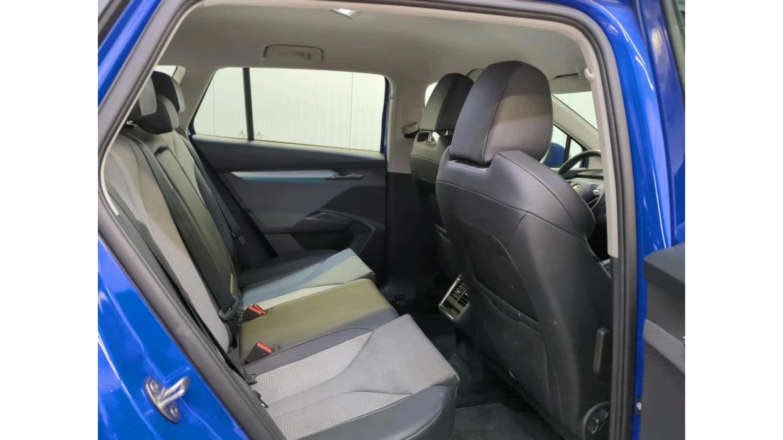 Skoda Enyaq 60 - Electric, снимка 7 - Автомобили и джипове - 53988185