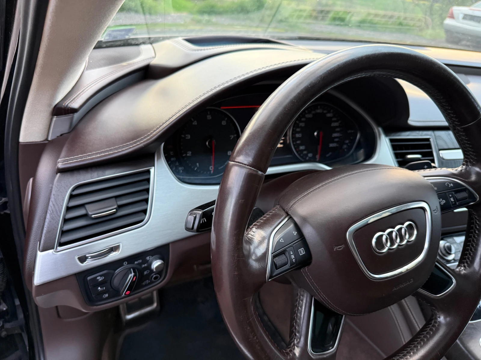 Audi A8 4.0tfsi matrix full, снимка 10 - Автомобили и джипове - 54460596