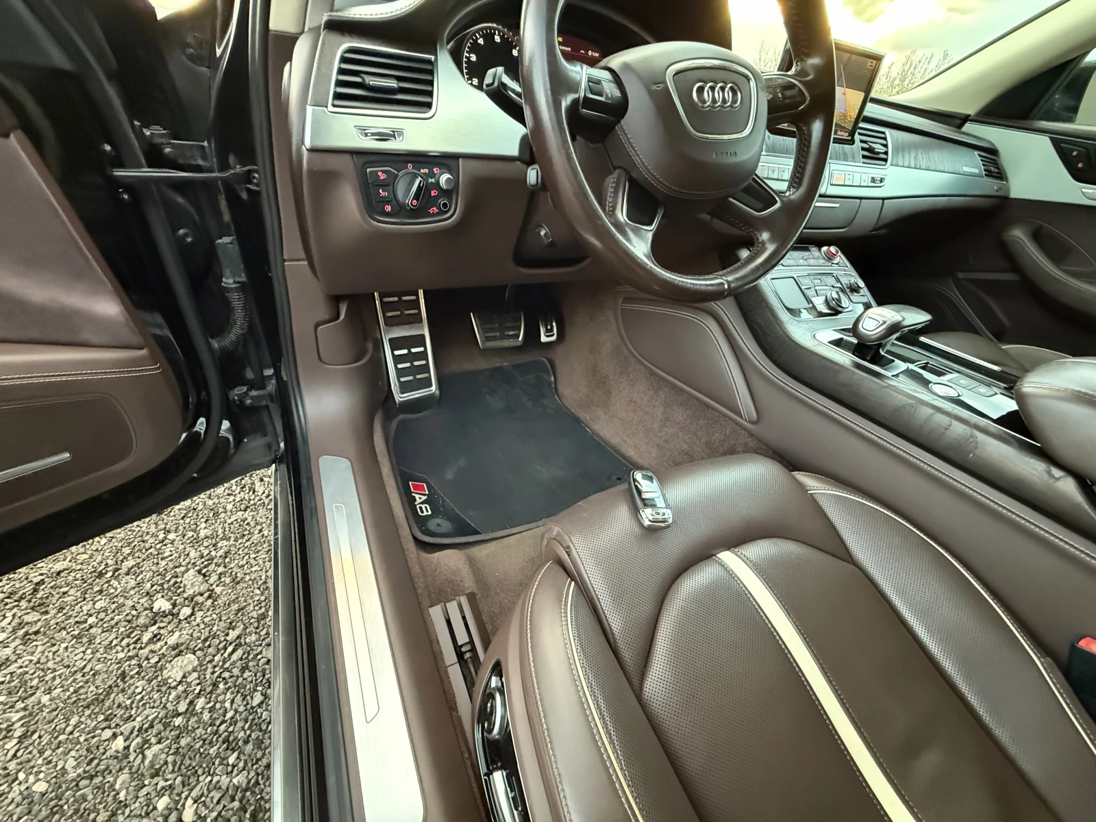 Audi A8 4.0tfsi matrix full, снимка 8 - Автомобили и джипове - 54460596