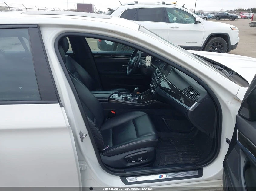 BMW 535 2015 BMW 535I XDRIVE, снимка 11 - Автомобили и джипове - 54481627