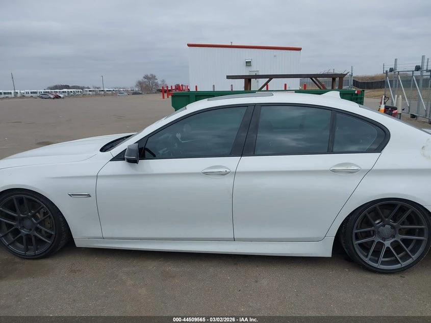 BMW 535 2015 BMW 535I XDRIVE, снимка 6 - Автомобили и джипове - 54481627
