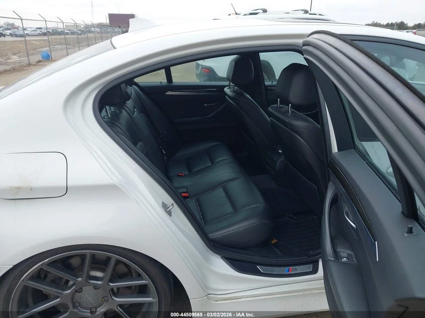 BMW 535 2015 BMW 535I XDRIVE, снимка 12 - Автомобили и джипове - 54481627