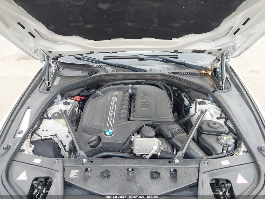 BMW 535 2015 BMW 535I XDRIVE, снимка 13 - Автомобили и джипове - 54481627