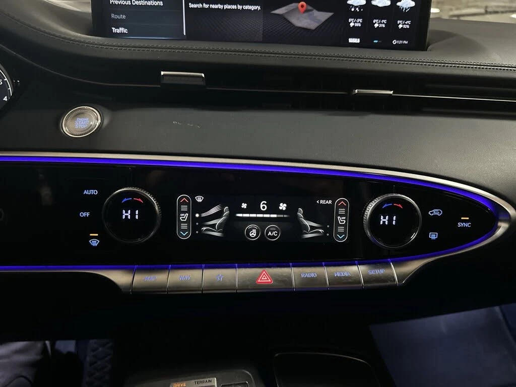 Genesis GV70 3.5T Sport AWD, снимка 16 - Автомобили и джипове - 54599222
