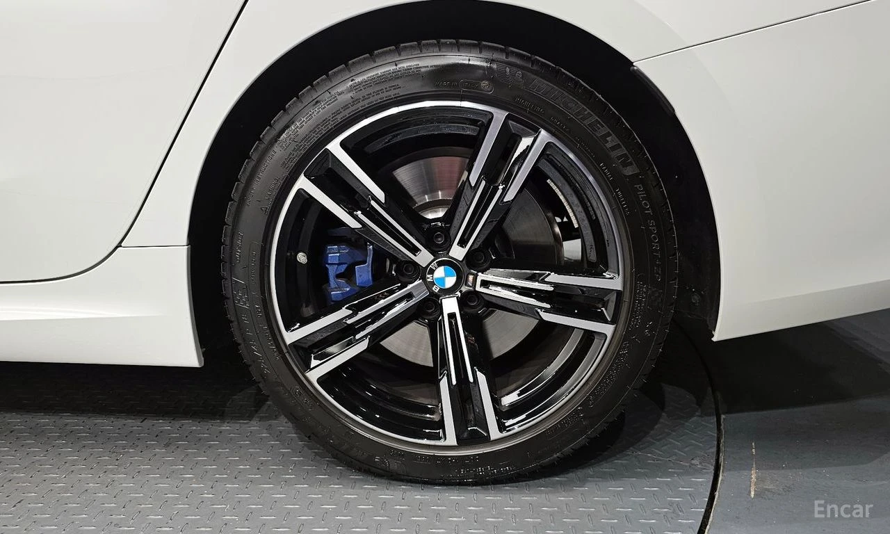 BMW 320 I M* SPORT* ПОДГРЕВ* НАВИГАЦИЯ* , снимка 11 - Автомобили и джипове - 54739110