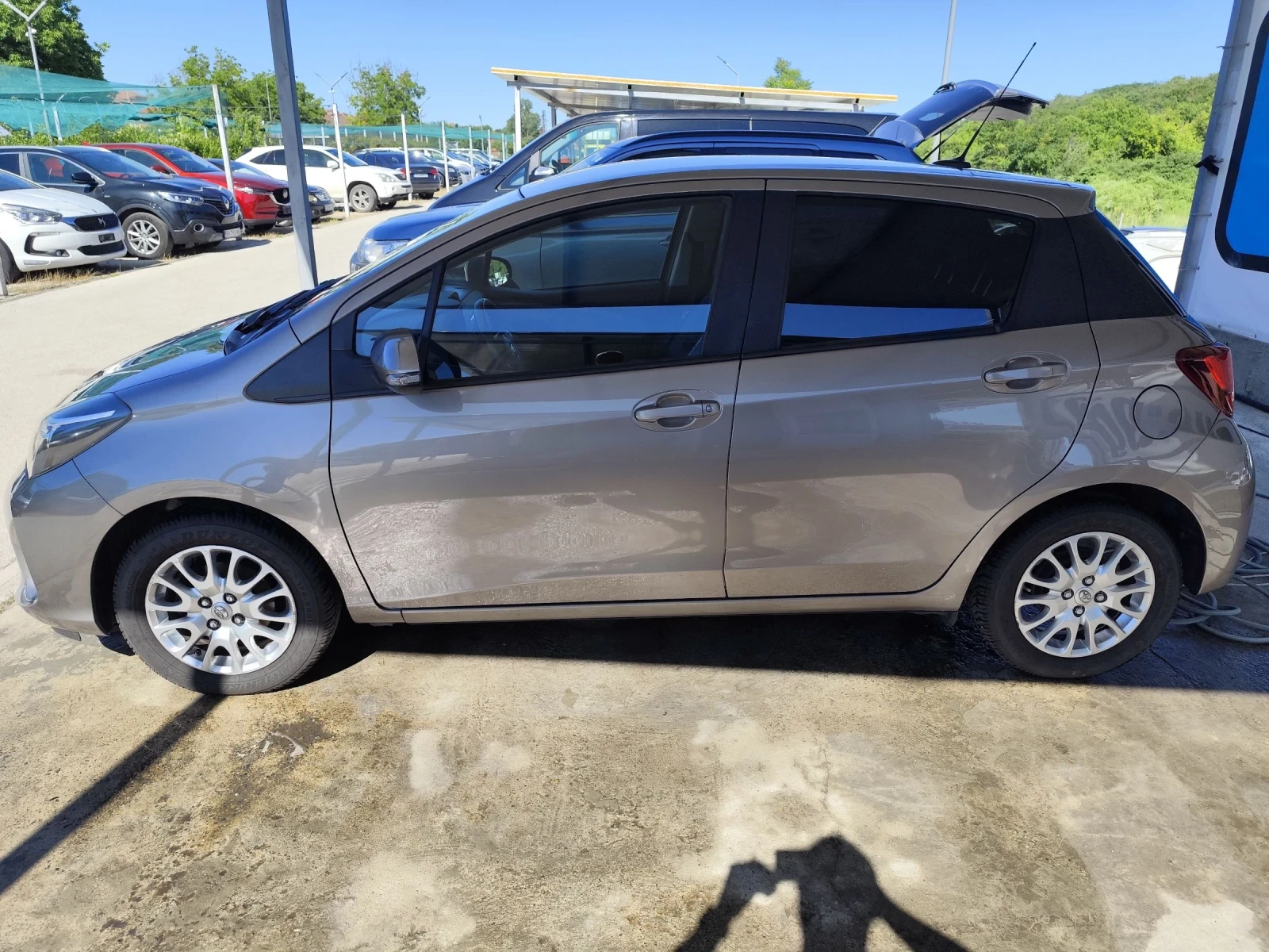Toyota Yaris 1.33 SwissTrend Швейцария, снимка 7 - Автомобили и джипове - 54934283