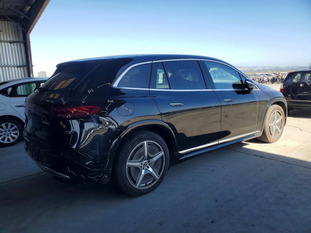 Mercedes-Benz EQS SUV 580 4MATIC, снимка 6 - Автомобили и джипове - 55583365
