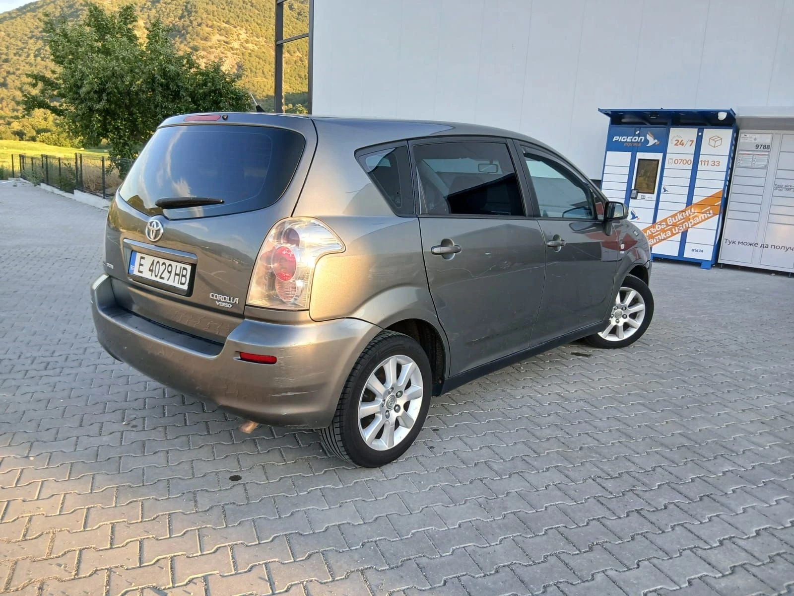 Toyota Corolla verso, снимка 6 - Автомобили и джипове - 55969880