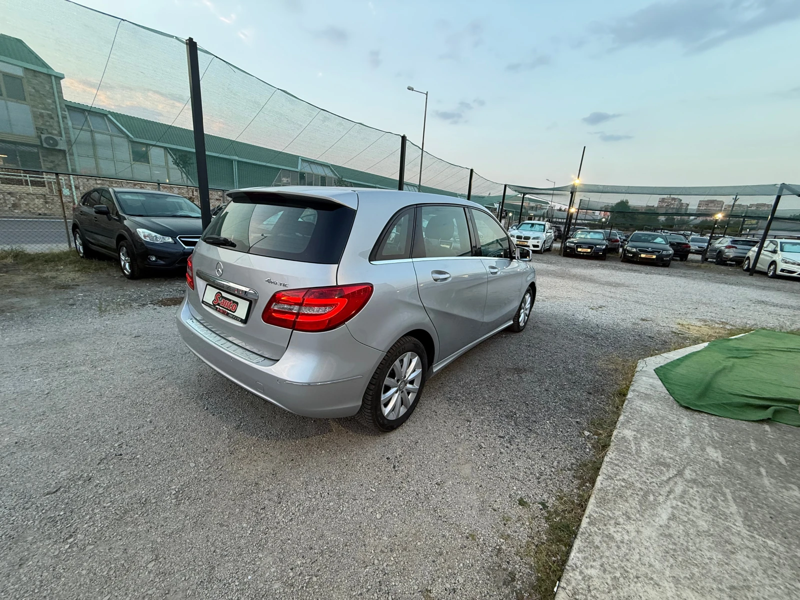 Mercedes-Benz B 220 4MATIC* 7G* 145Х КМ* ПОДГРЕВ* ПАМЕТ* КАМЕРА* LED, снимка 5 - Автомобили и джипове - 56030127
