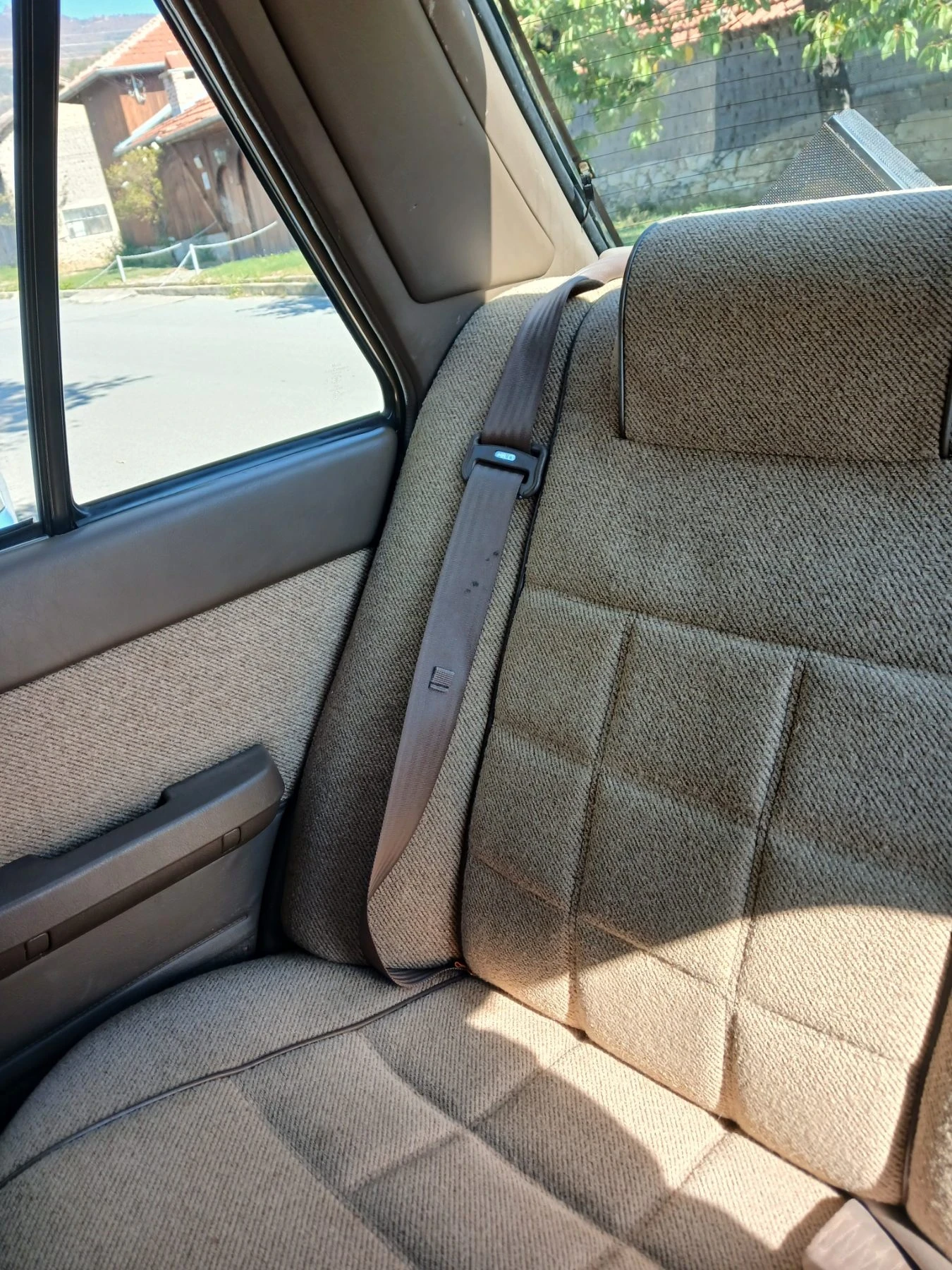 Mazda 626, снимка 4 - Автомобили и джипове - 56601084