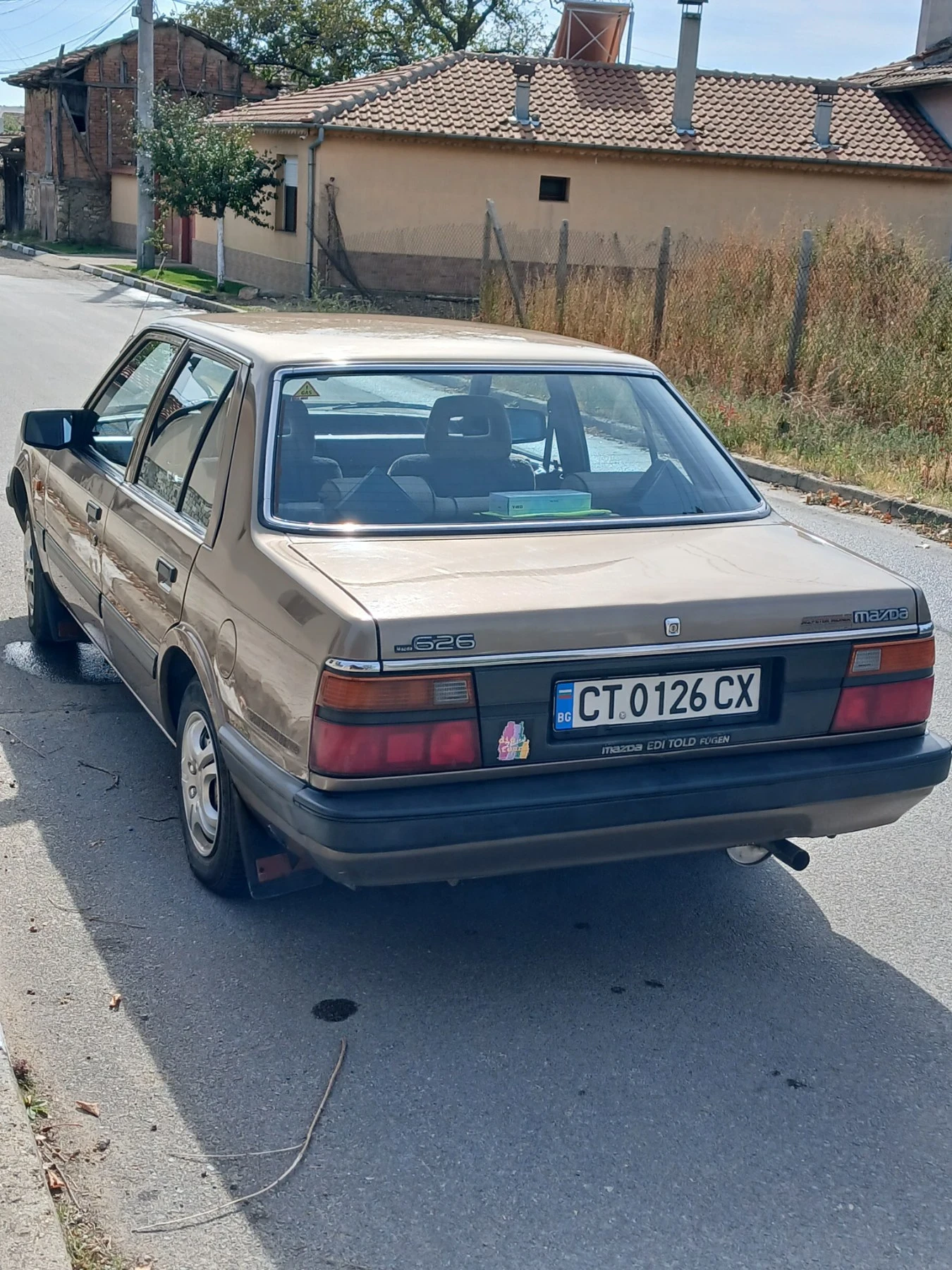 Mazda 626, снимка 2 - Автомобили и джипове - 56601084
