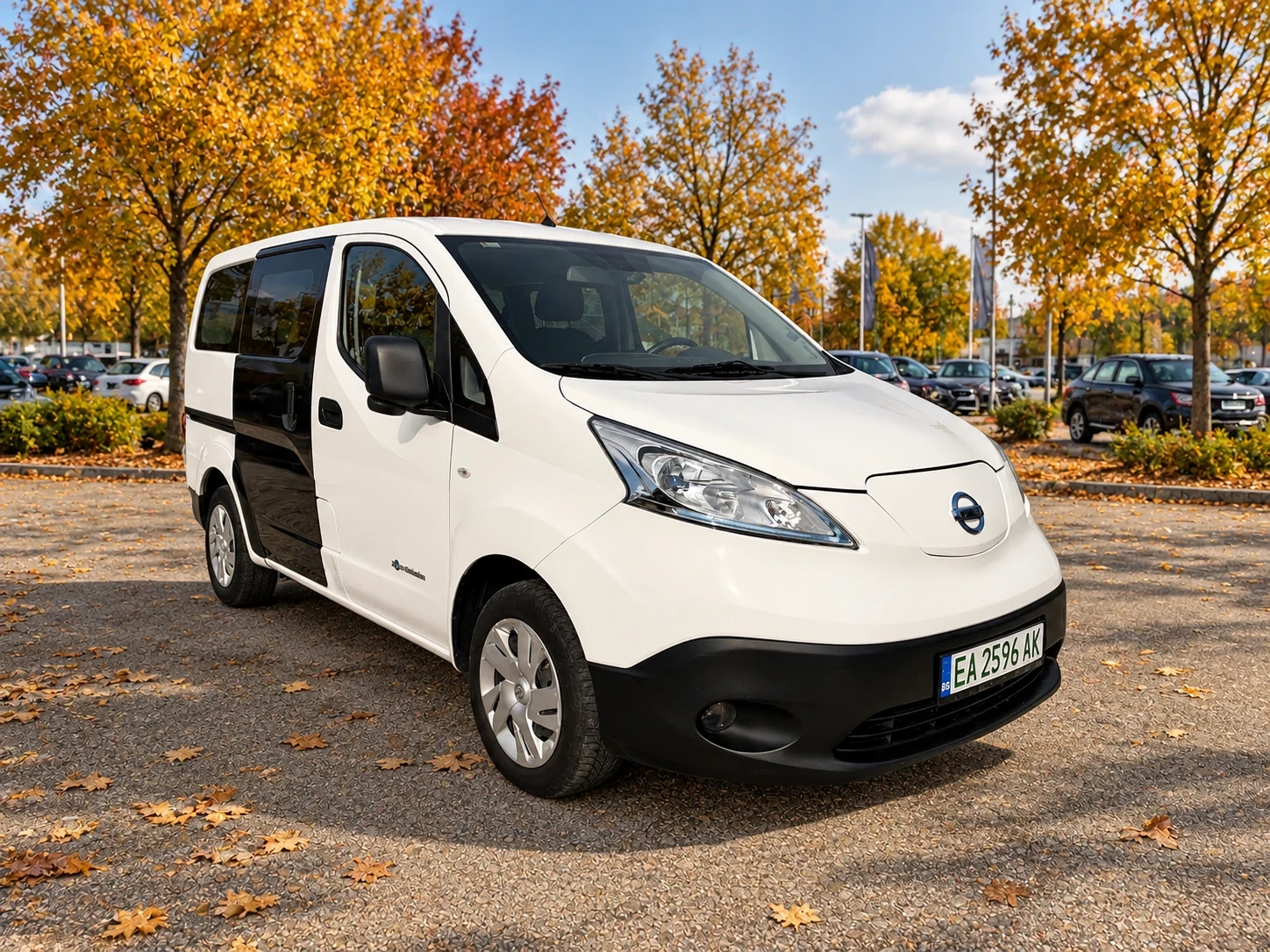 Nissan e-NV200 24kWh 5 места 49000км