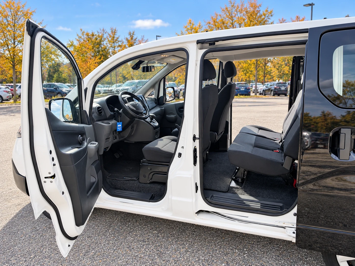 Nissan e-NV200 24kWh 5 ����� 49000�� | Mobile.bg � ����������� 10