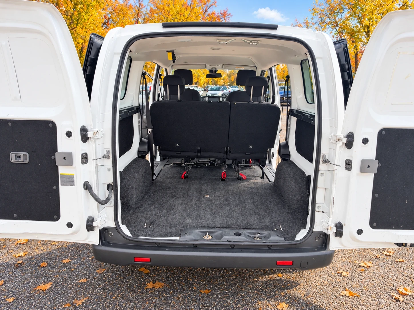 Nissan e-NV200 24kWh 5 ����� 49000�� | Mobile.bg � ����������� 7